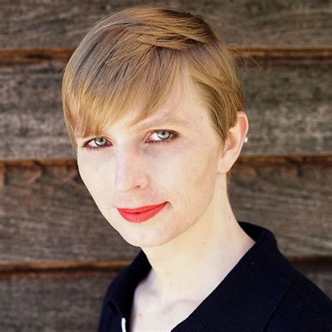 chelsea manning real name